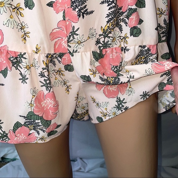 Juniors' Lily Rose Button Front Tiered Romper MEDIUM, Melon Floral NEW with tag - Picture 5 of 12